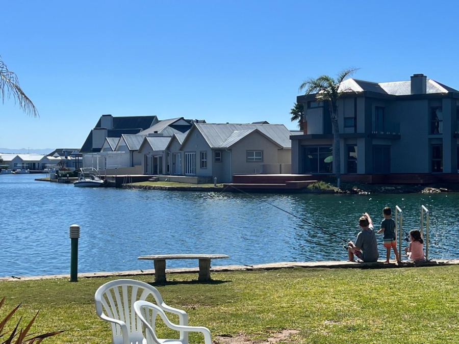 2 Bedroom Property for Sale in Marina Martinique Eastern Cape